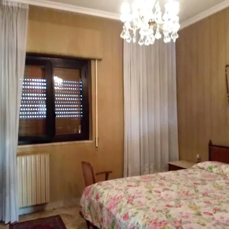 Un Po' Datato Ma Confortevole Apartman *