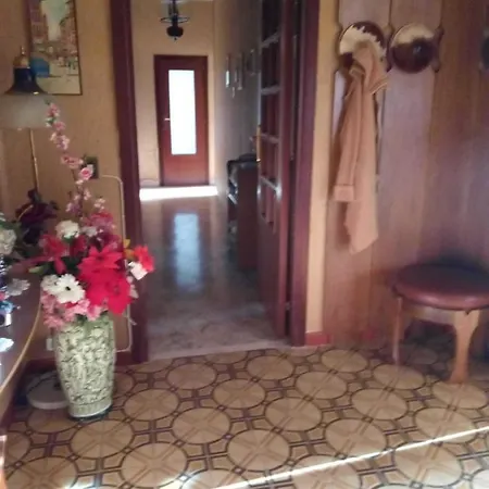 Apartman Un Po' Datato Ma Confortevole